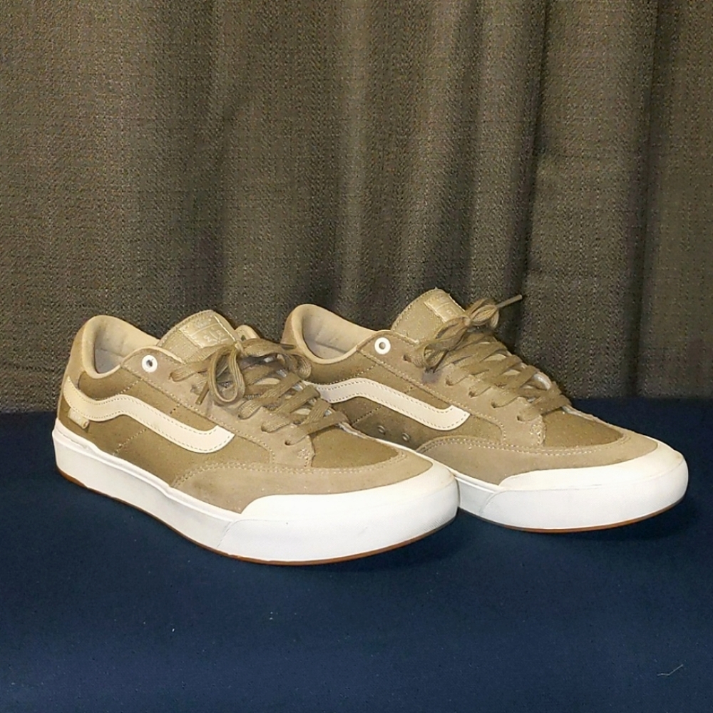 Vans Berle